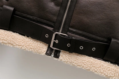 ArcticElegance™ Faux Shearling Jacket